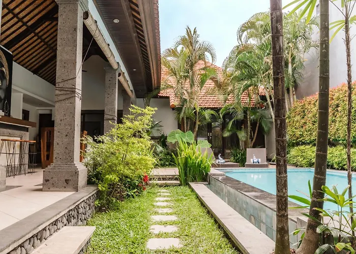 Linda Canggu-fast Wifi, Pool, 3 Min To Finns Canggu
