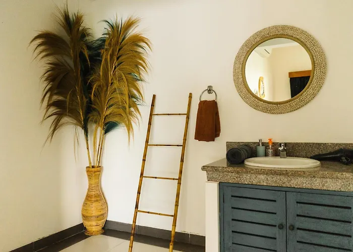 Linda Canggu-fast Wifi, Pool, 3 Min To Finns Villa