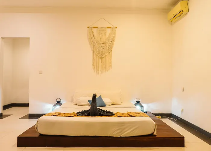 Linda Canggu-fast Wifi, Pool, 3 Min To Finns Canggu