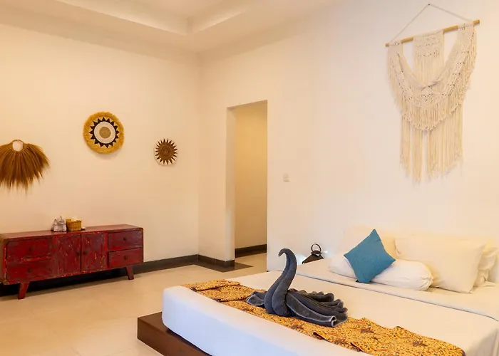 Linda Canggu-fast Wifi, Pool, 3 Min To Finns Villa Canggu
