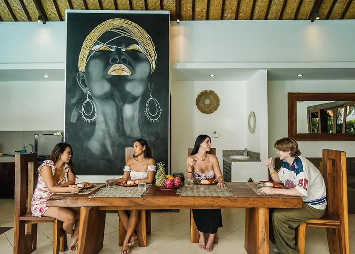 Villa Linda Canggu-fast Wifi, Pool, 3 Min To Finns